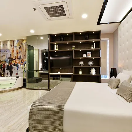 Europa Suites Medellin Exterior photo