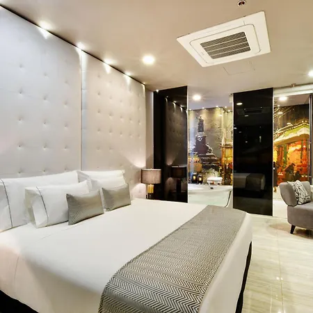 Europa Suites Medellin Exterior photo